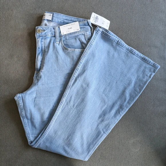 Hollister Curvy High-Rise Light Wash Flare Jeans